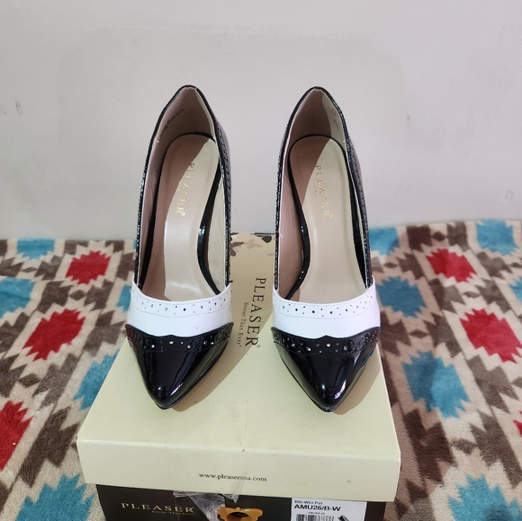 PLEASER BLK-WHITE PATENT Sexy Oxford Heels - Picture 2 of 6